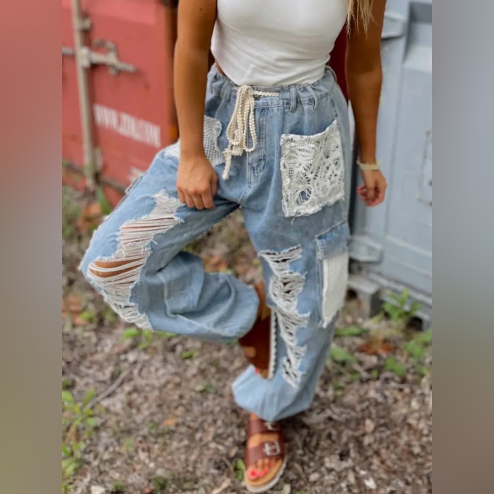 POL Light Blue Lace Patchwork Boyfriend Jeans - Picture 4 of 10